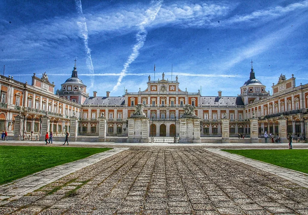 The principal façade of the Royal Palace of Aranjuez, viewed from the formal forecourt.