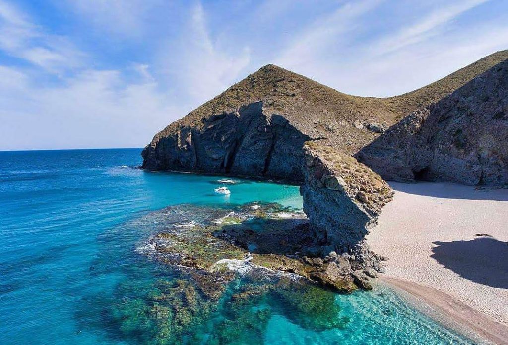 Best hidden beaches in Spain. Los Muertos, Cabo de Gata