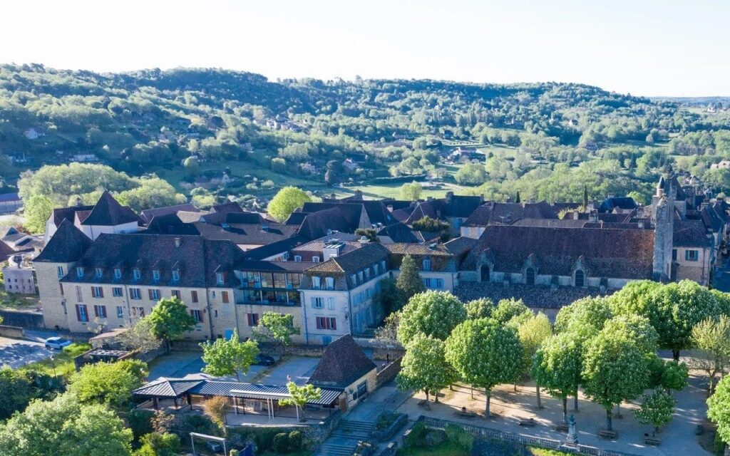 The bastide town of Domme, perched on a hill